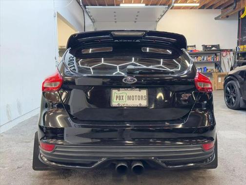 2017 Ford Focus ST Base