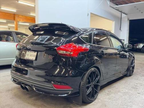 2017 Ford Focus ST Base