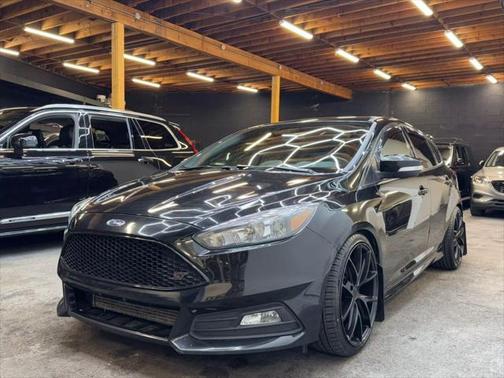 2017 Ford Focus ST Base