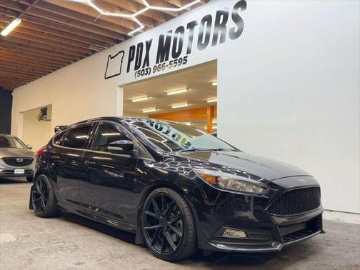 2017 Ford Focus ST Base