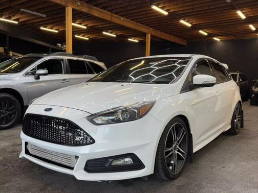 2018 Ford Focus ST 