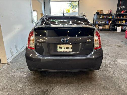 Winter Gray Metallic 2013 Toyota Prius Two