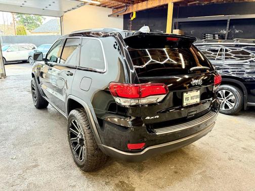 2021 Jeep Grand Cherokee Laredo