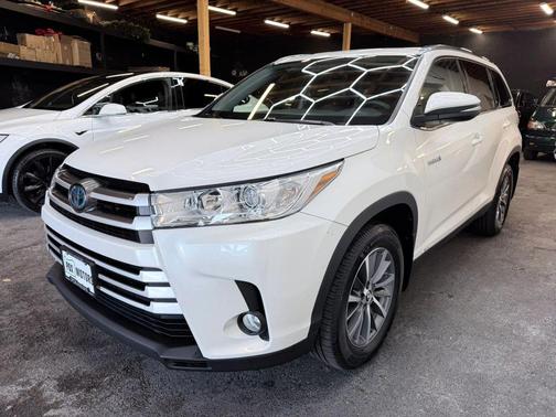 2019 Toyota Highlander Hybrid XLE