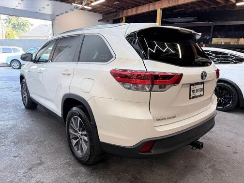 2019 Toyota Highlander Hybrid XLE