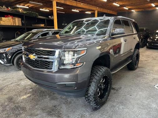 Gray 2018 Chevrolet Tahoe LT