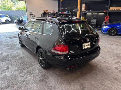 Black Uni 2012 Volkswagen Jetta SportWagen TDI