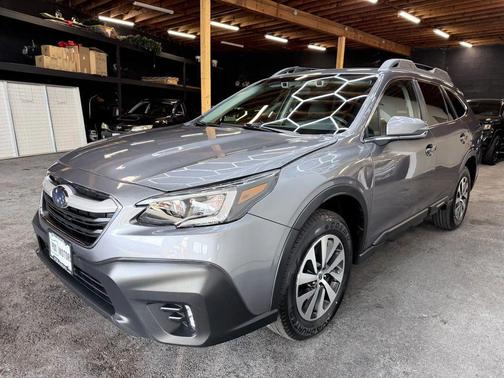 2022 Subaru Outback Premium