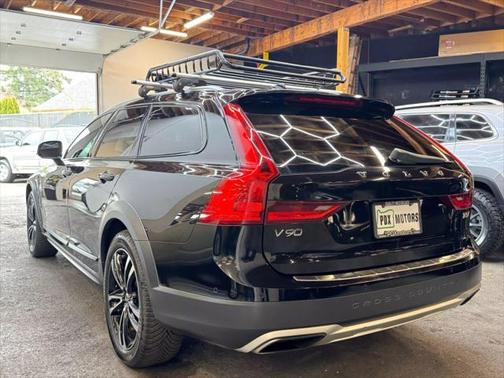 2018 Volvo V90 Cross Country T5