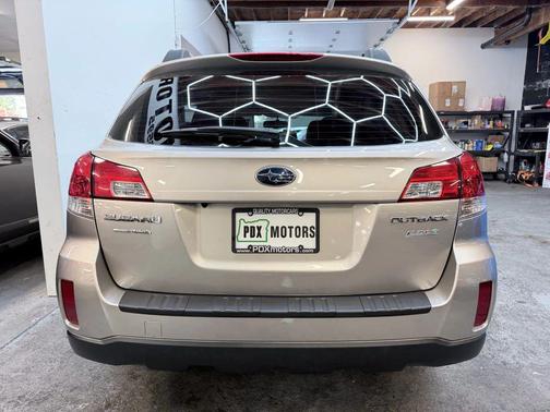 2014 Subaru Outback 2.5i