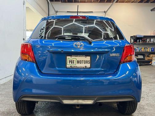 2017 Toyota Yaris L