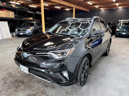 2017 Toyota RAV4 Hybrid Limited
