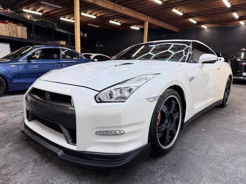 2015 Nissan GT-R Premium