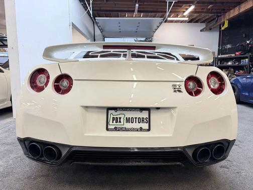 2015 Nissan GT-R Premium
