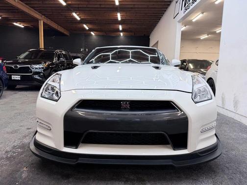 2015 Nissan GT-R Premium