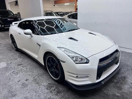 2015 Nissan GT-R Premium
