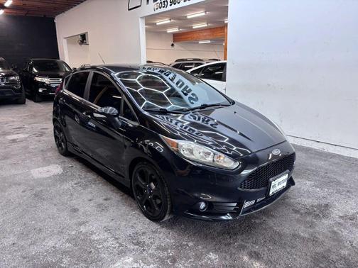Green Envy Metallic Tricoat 2015 Ford Fiesta ST