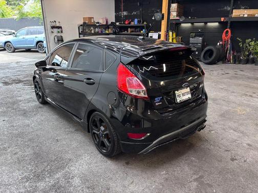 Green Envy Metallic Tricoat 2015 Ford Fiesta ST