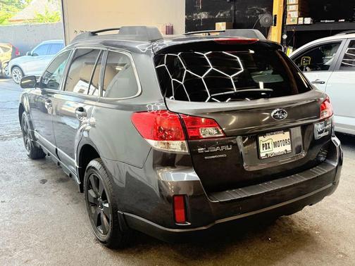 2012 Subaru Outback 2.5i Premium