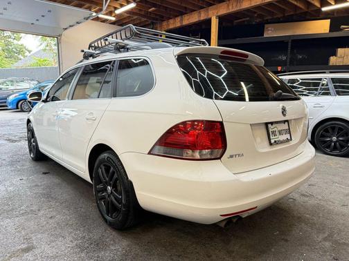 2012 Volkswagen Jetta SportWagen TDI