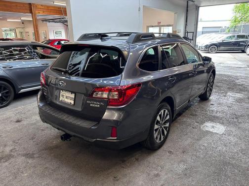 Blue 2016 Subaru Outback 2.5i Limited