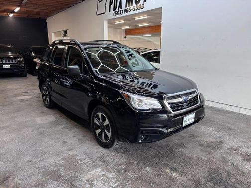 Crystal Black Silica 2018 Subaru Forester 2.5i