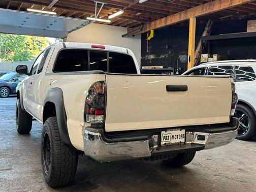 2014 Toyota Tacoma Base