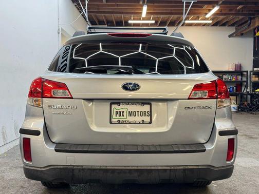 2013 Subaru Outback 2.5i Premium
