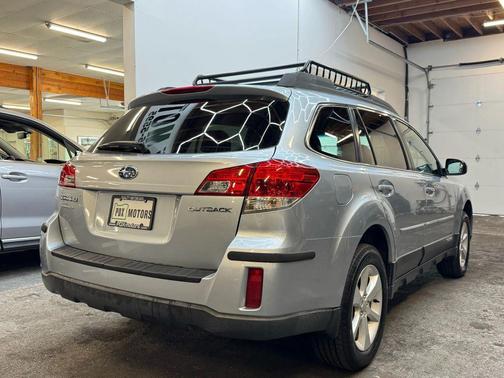 2013 Subaru Outback 2.5i Premium