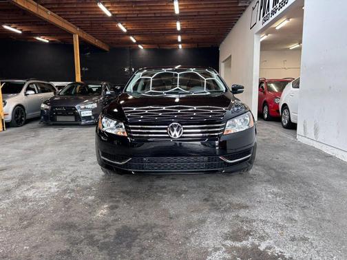 Black 2014 Volkswagen Passat 2.0L TDI DSG SE w/Sunroof