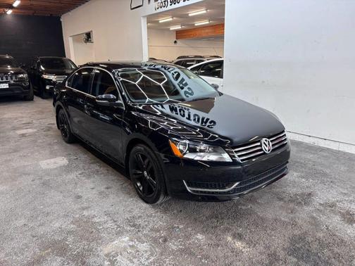 Black 2014 Volkswagen Passat 2.0L TDI DSG SE w/Sunroof