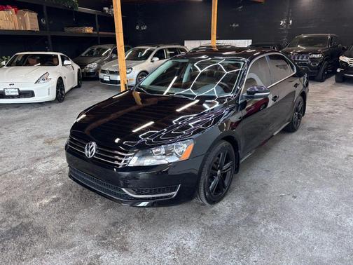 Black 2014 Volkswagen Passat 2.0L TDI DSG SE w/Sunroof
