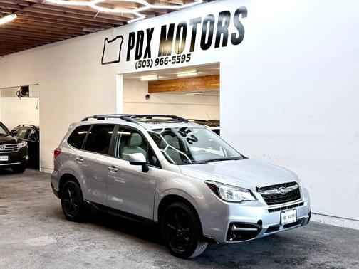 Ice Silver Metallic 2017 Subaru Forester 2.5i Premium