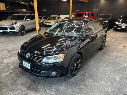 Black Uni 2012 Volkswagen Jetta TDI