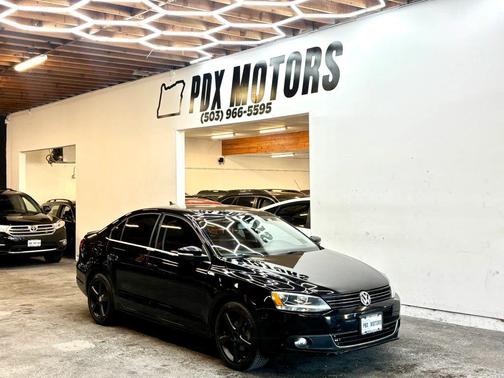 Black Uni 2012 Volkswagen Jetta TDI
