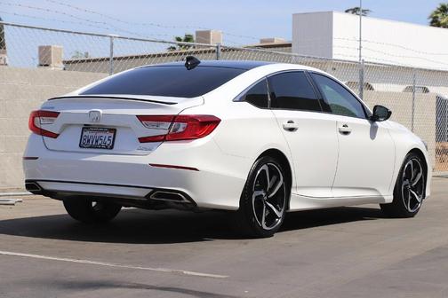 Photo 5 of 20 of 2021 Honda Accord Sport SE