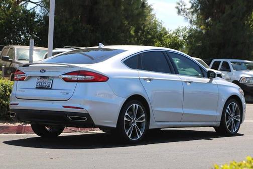 Photo 5 of 20 of 2019 Ford Fusion Titanium