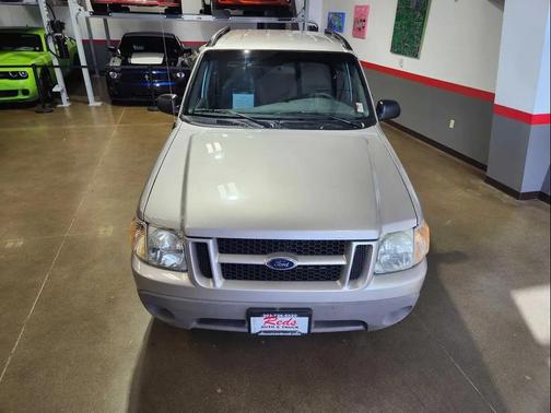 2002 Ford Explorer Sport Trac Base