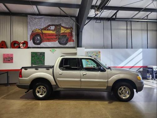 2002 Ford Explorer Sport Trac Base