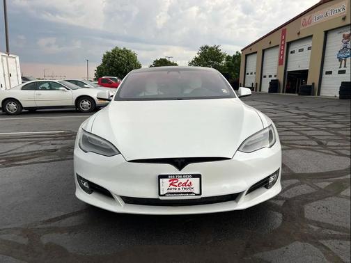 2020 Tesla Model S Performance