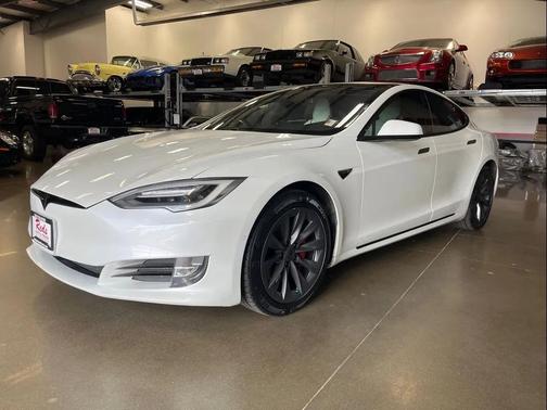 2020 Tesla Model S Performance
