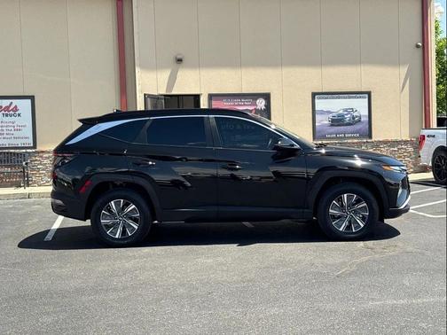 Phantom Black 2023 Hyundai TUCSON Hybrid Blue