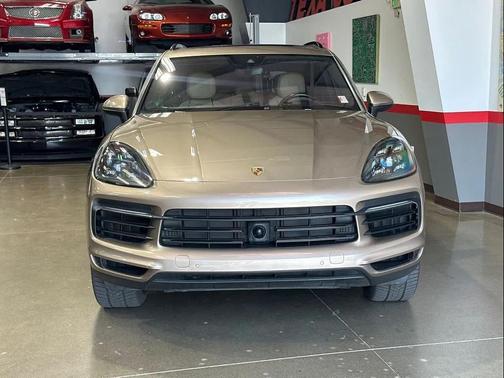 Palladium Metallic 2019 Porsche Cayenne Cayenne
