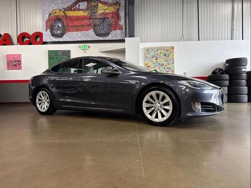 2016 Tesla Model S 90D