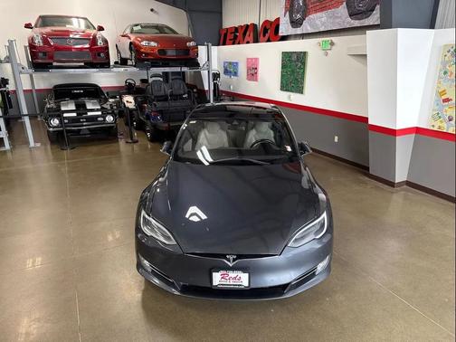2016 Tesla Model S 90D