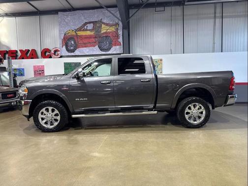 2021 RAM 2500 Laramie Crew Cab 4x4 6'4' Box