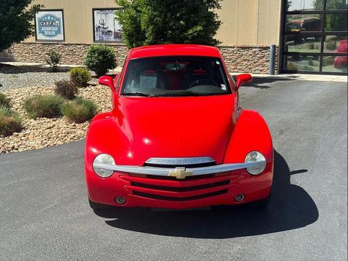 Red 2005 Chevrolet SSR