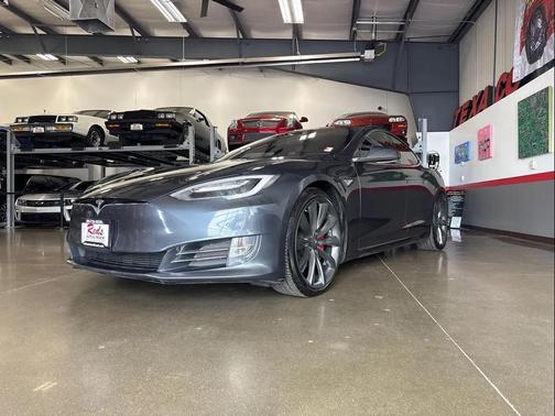 2016 Tesla Model S P90D