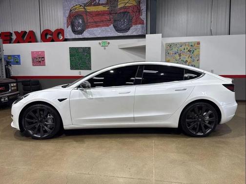 Pearl White Multi-Coat 2020 Tesla Model 3 Performance