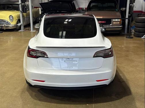 Pearl White Multi-Coat 2020 Tesla Model 3 Performance